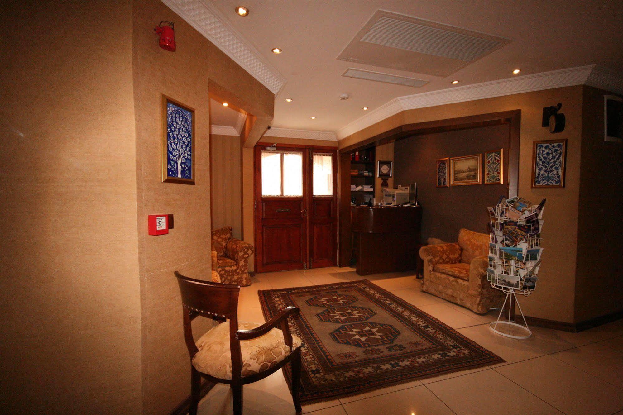 Mangana Otel
